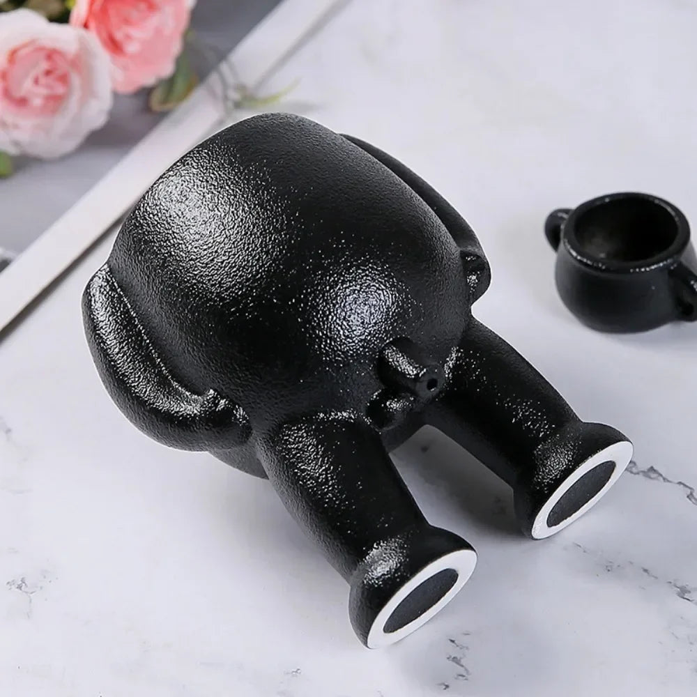 Funny Peeing Pot & Potty