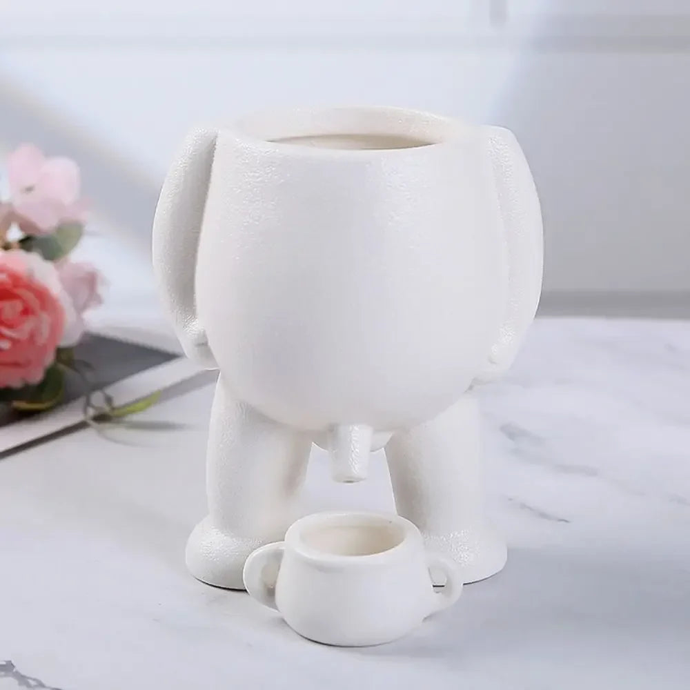 Funny Peeing Pot & Potty